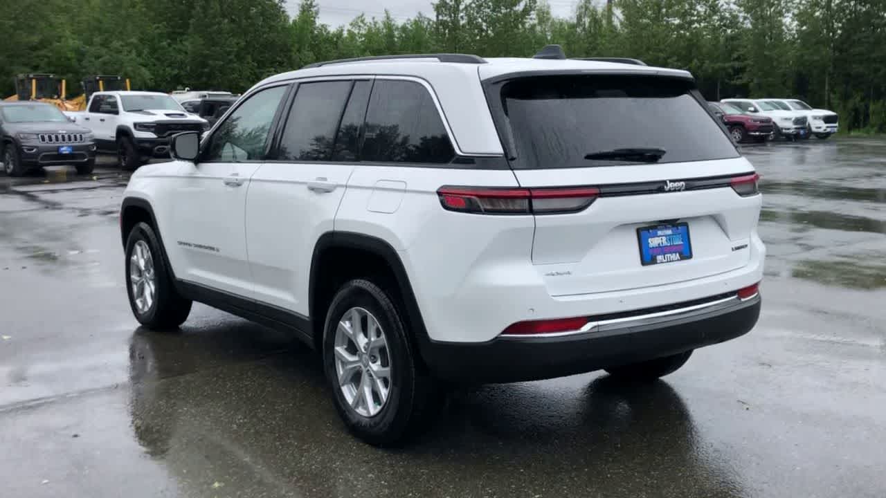 Thumbnail: 2023 Jeep Grand Cherokee - 11