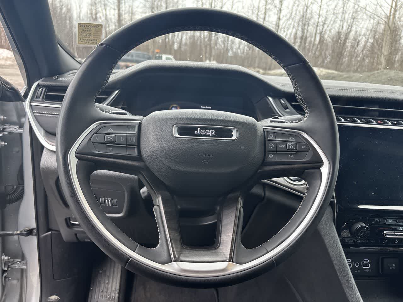 Thumbnail: 2024 Jeep Grand Cherokee L - 25