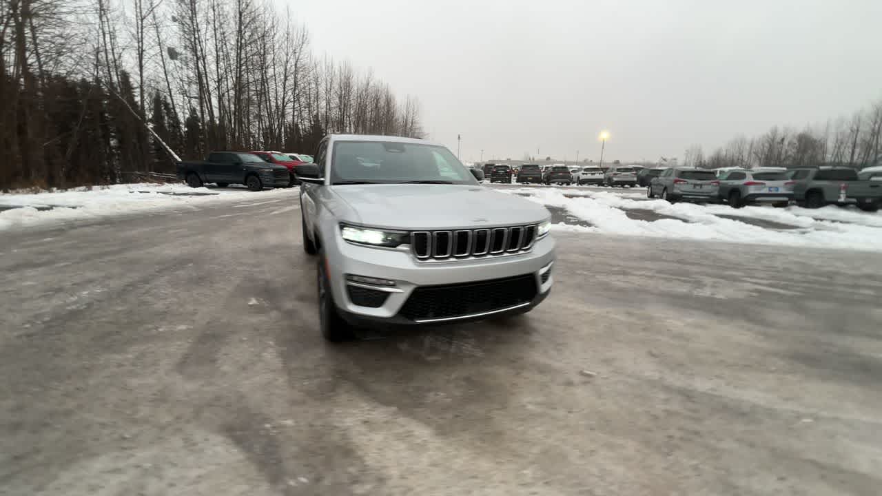 Thumbnail: 2025 Jeep Grand Cherokee - 3