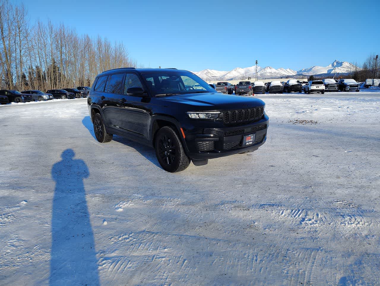 Thumbnail: 2024 Jeep Grand Cherokee L - 2