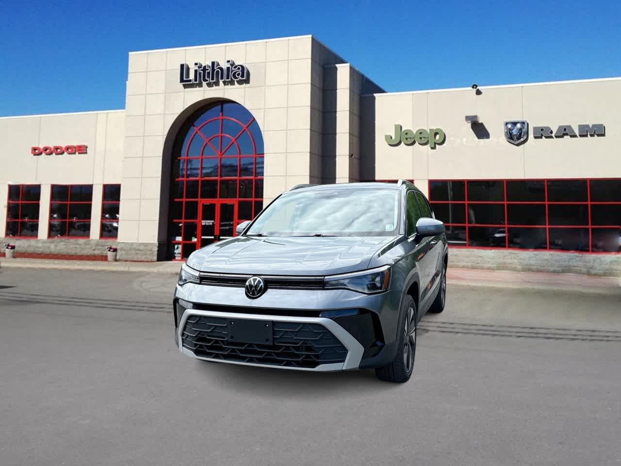 2025 Volkswagen Taos 1.5T SE 4Motion's photo