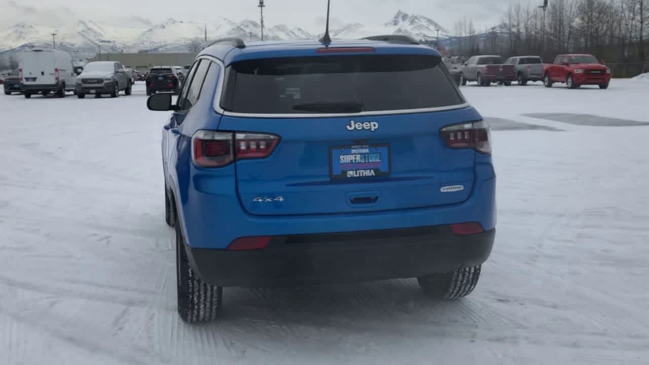 Thumbnail: 2022 Jeep Compass - 12