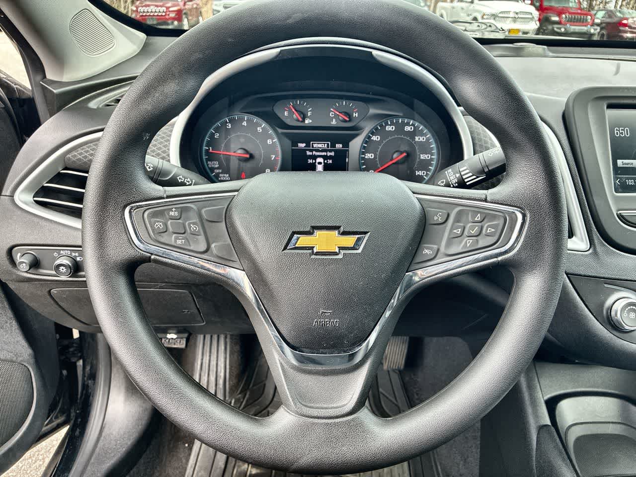 Thumbnail: 2018 Chevrolet Malibu - 17