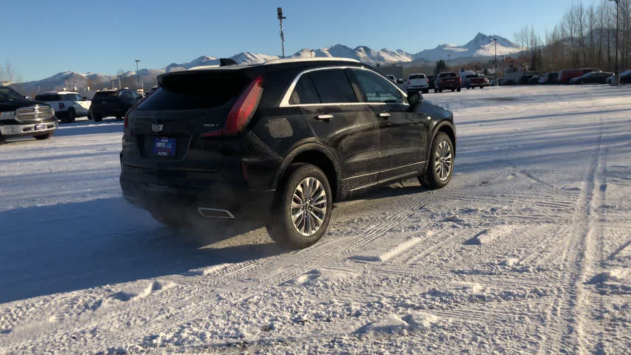Thumbnail: 2024 Cadillac XT4 - 13