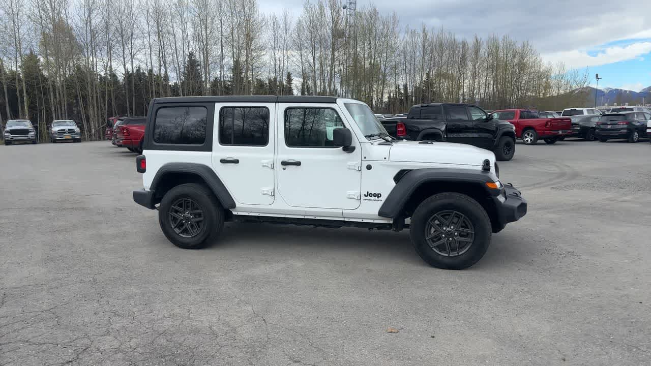 Thumbnail: 2024 Jeep Wrangler - 17