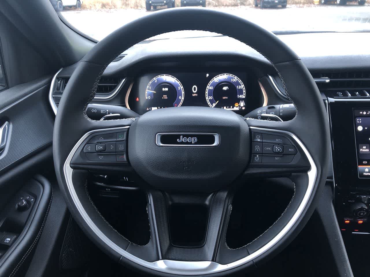 Thumbnail: 2024 Jeep Grand Cherokee L - 25