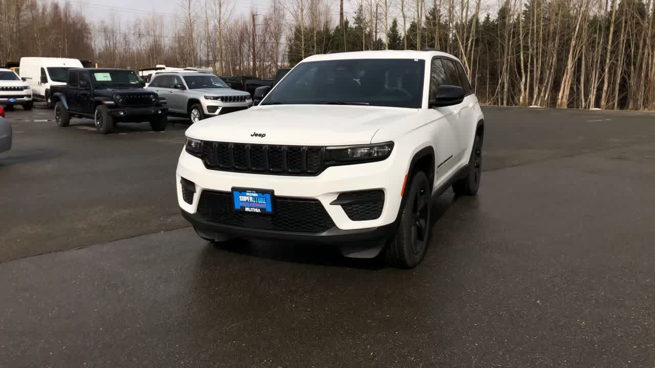 Thumbnail: 2023 Jeep Grand Cherokee - 4
