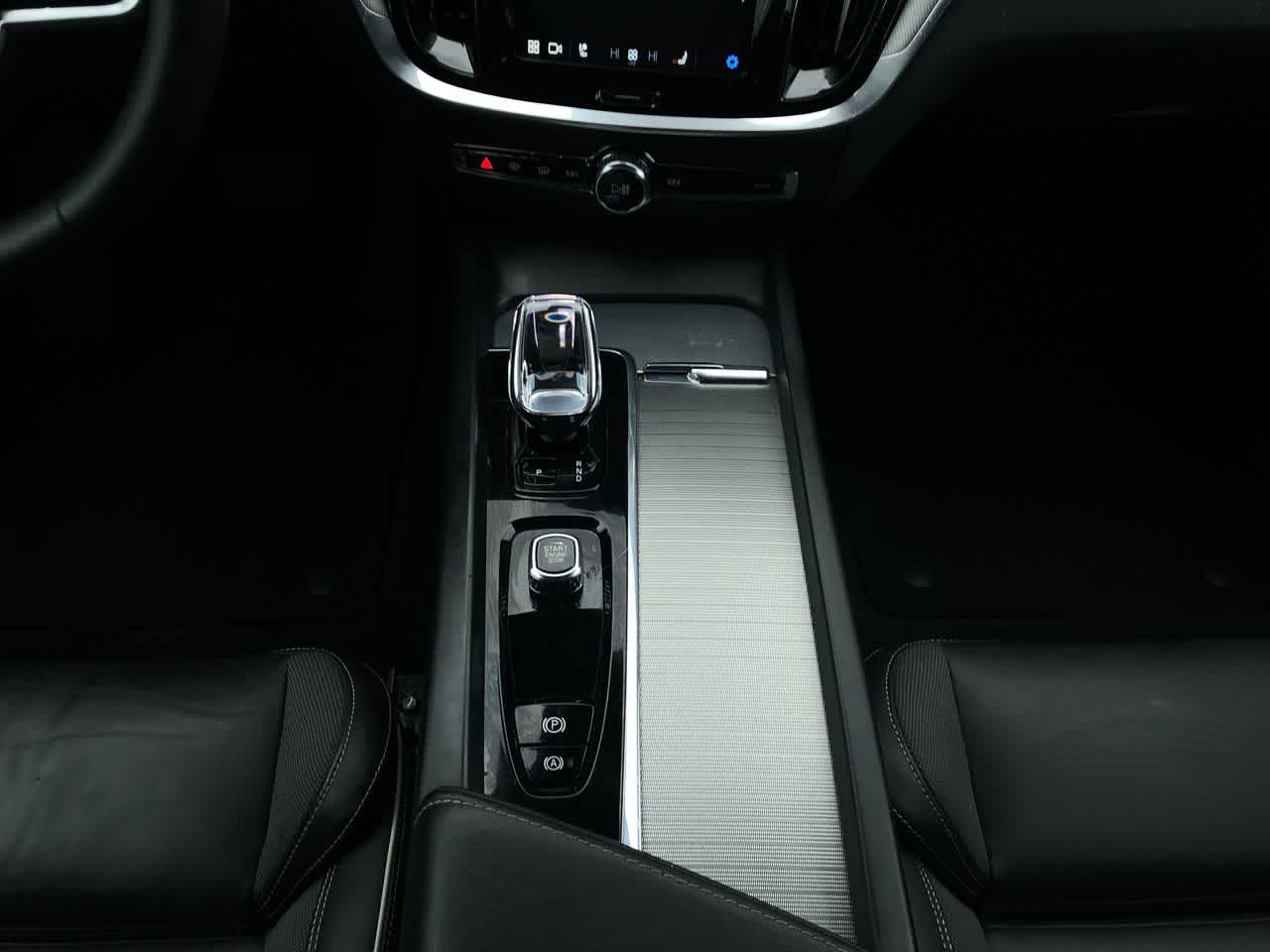 Thumbnail: 2024 Volvo S60 - 27