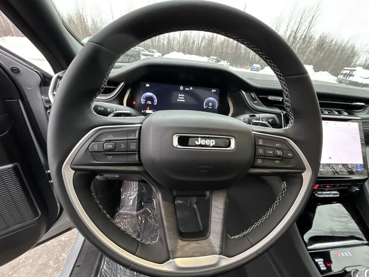 Thumbnail: 2025 Jeep Grand Cherokee - 25