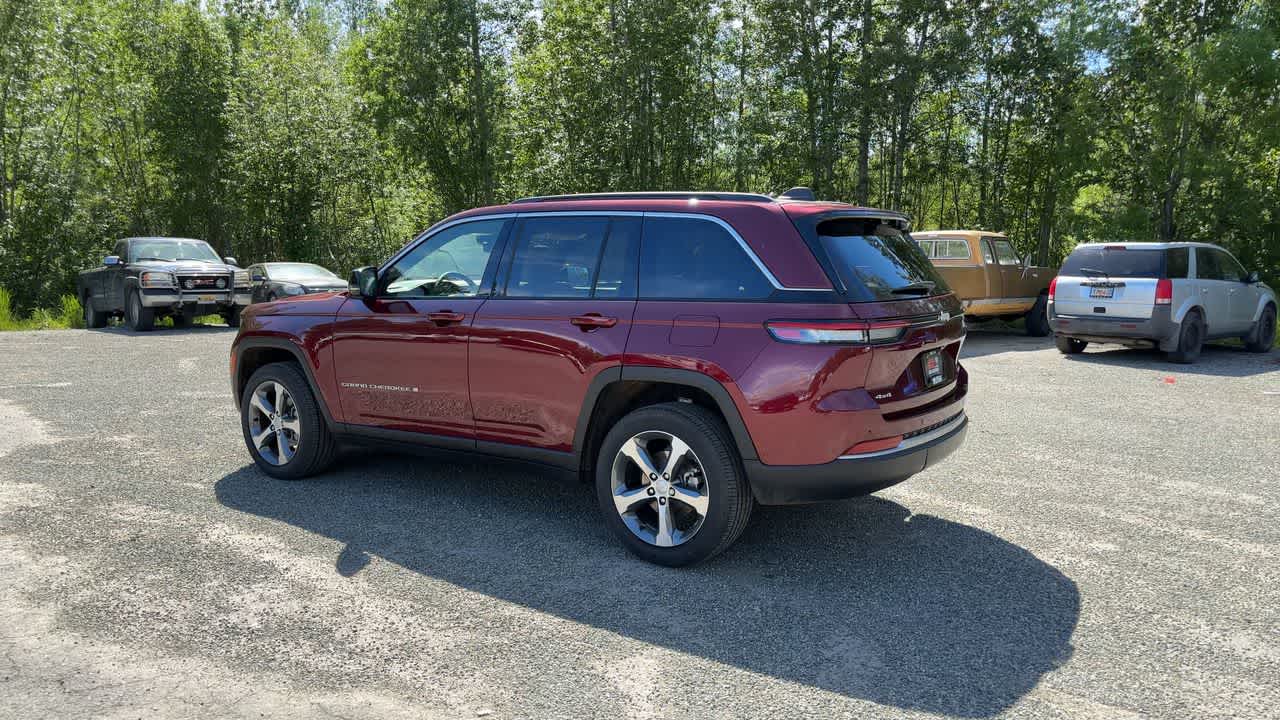 Thumbnail: 2026 Jeep Grand Cherokee - 10