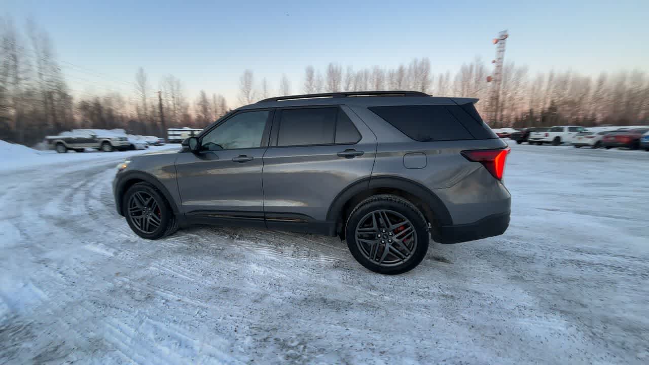 Thumbnail: 2025 Ford Explorer - 9