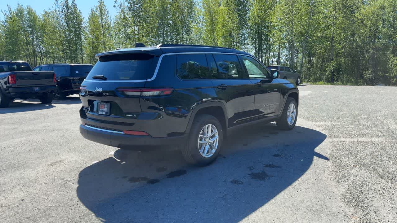 Thumbnail: 2026 Jeep Grand Cherokee - 14