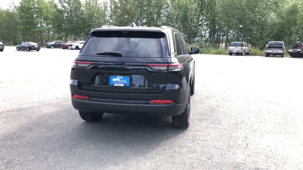 Thumbnail: 2025 Jeep Grand Cherokee - 12