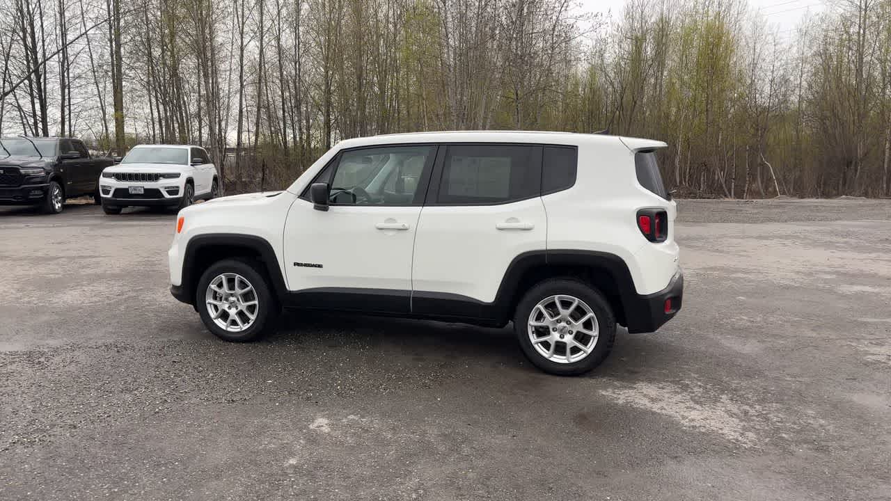 Thumbnail: 2023 Jeep Renegade - 9