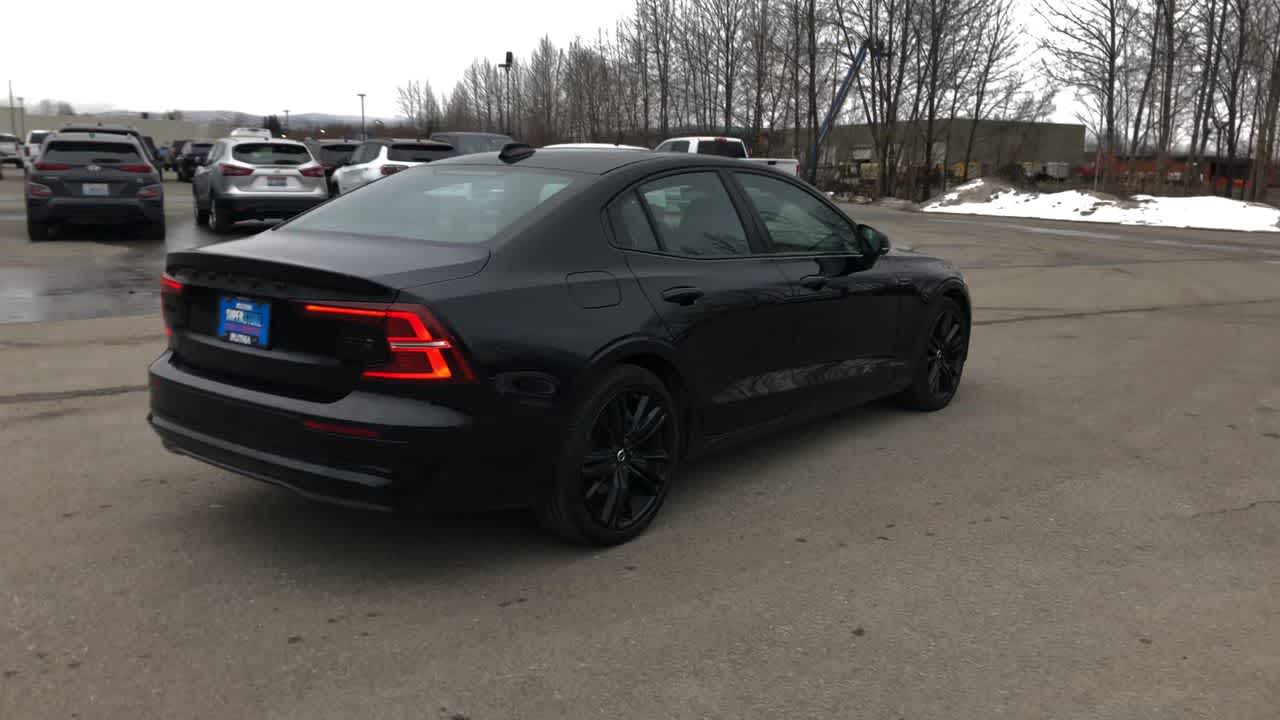 Thumbnail: 2024 Volvo S60 - 13