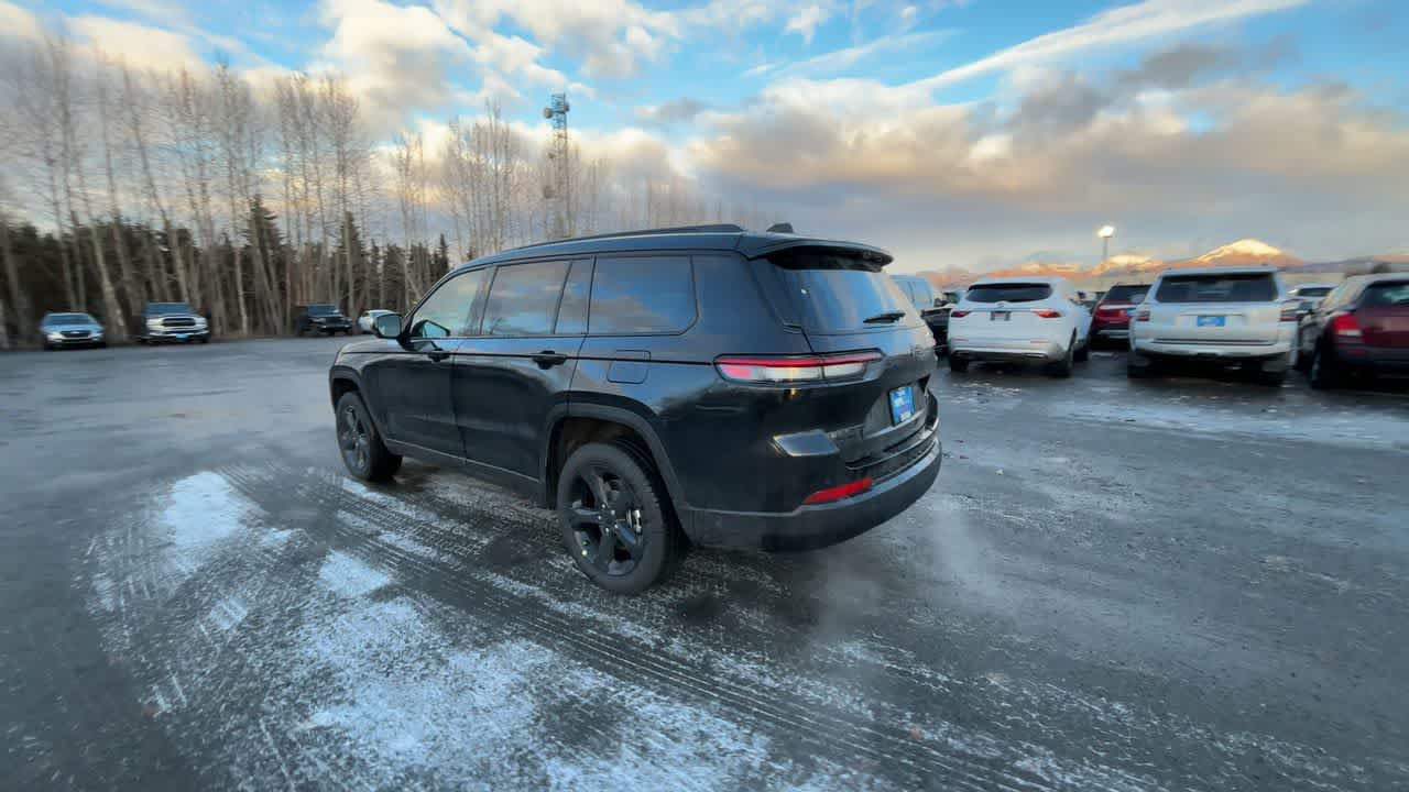 Thumbnail: 2025 Jeep Grand Cherokee - 10