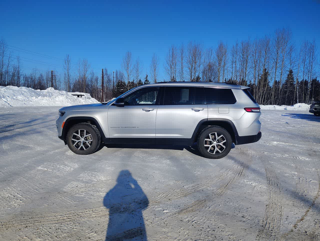 Thumbnail: 2023 Jeep Grand Cherokee L - 6