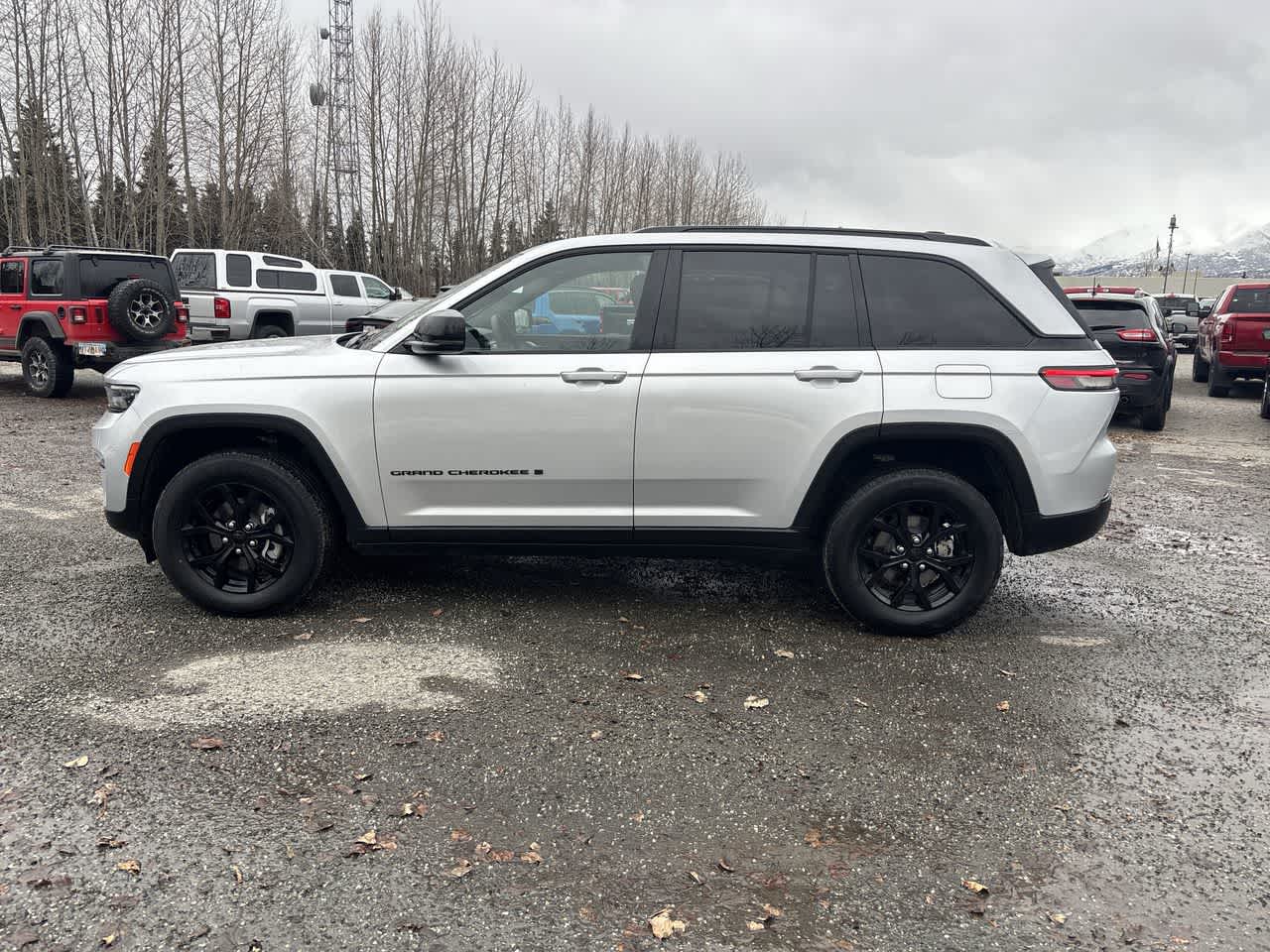 Thumbnail: 2025 Jeep Grand Cherokee - 5