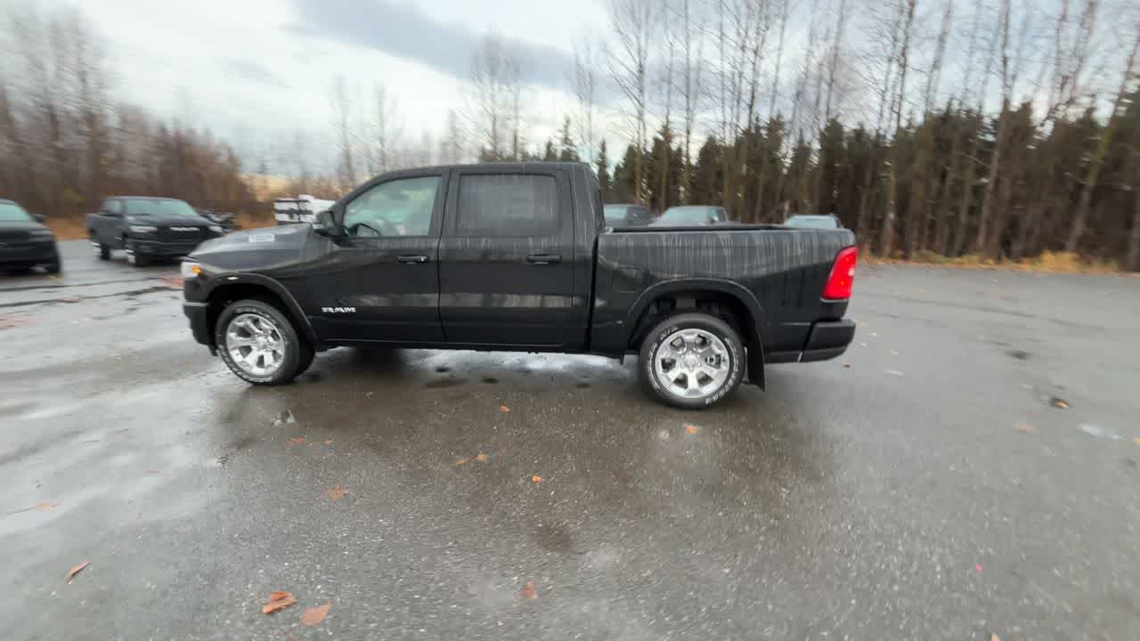 Thumbnail: 2025 RAM 1500 - 9