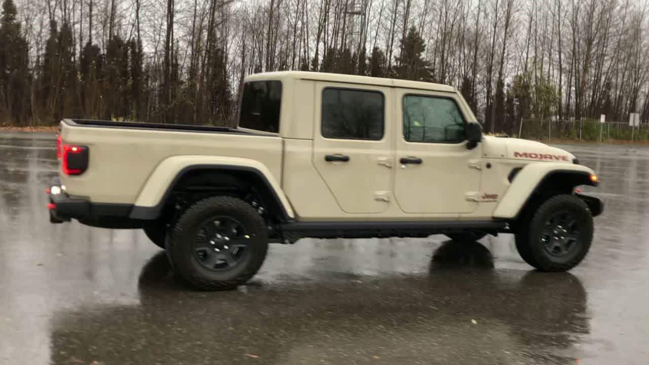 Thumbnail: 2022 Jeep Gladiator - 15