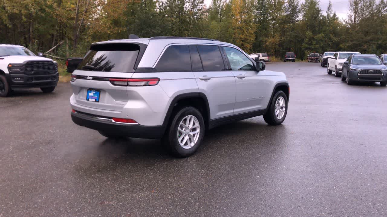 Thumbnail: 2025 Jeep Grand Cherokee - 14