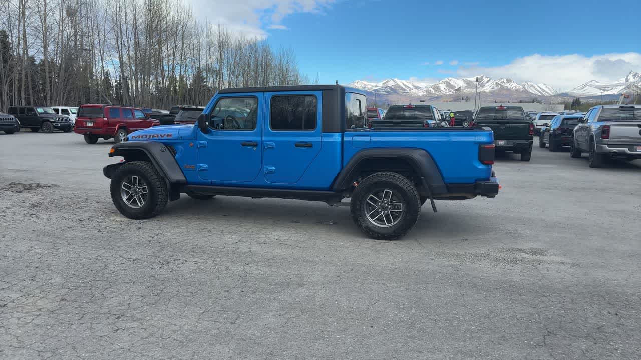 Thumbnail: 2024 Jeep Gladiator - 9