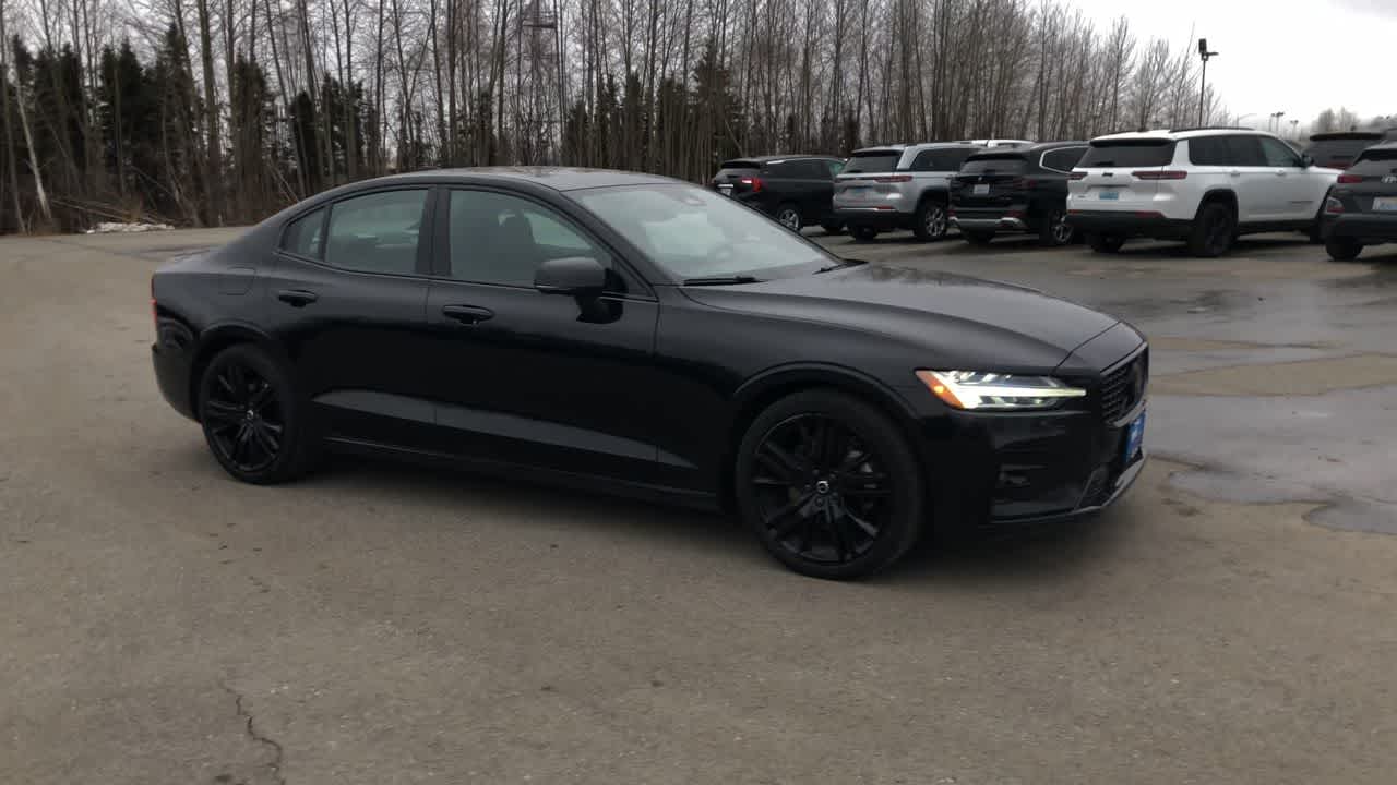 Thumbnail: 2024 Volvo S60 - 17