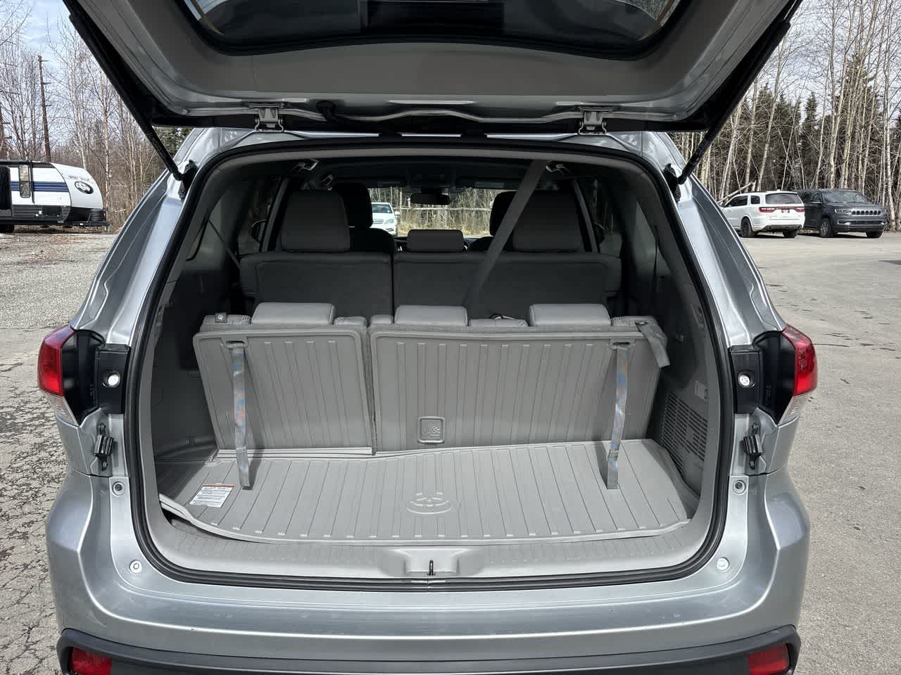 Thumbnail: 2019 Toyota Highlander - 4