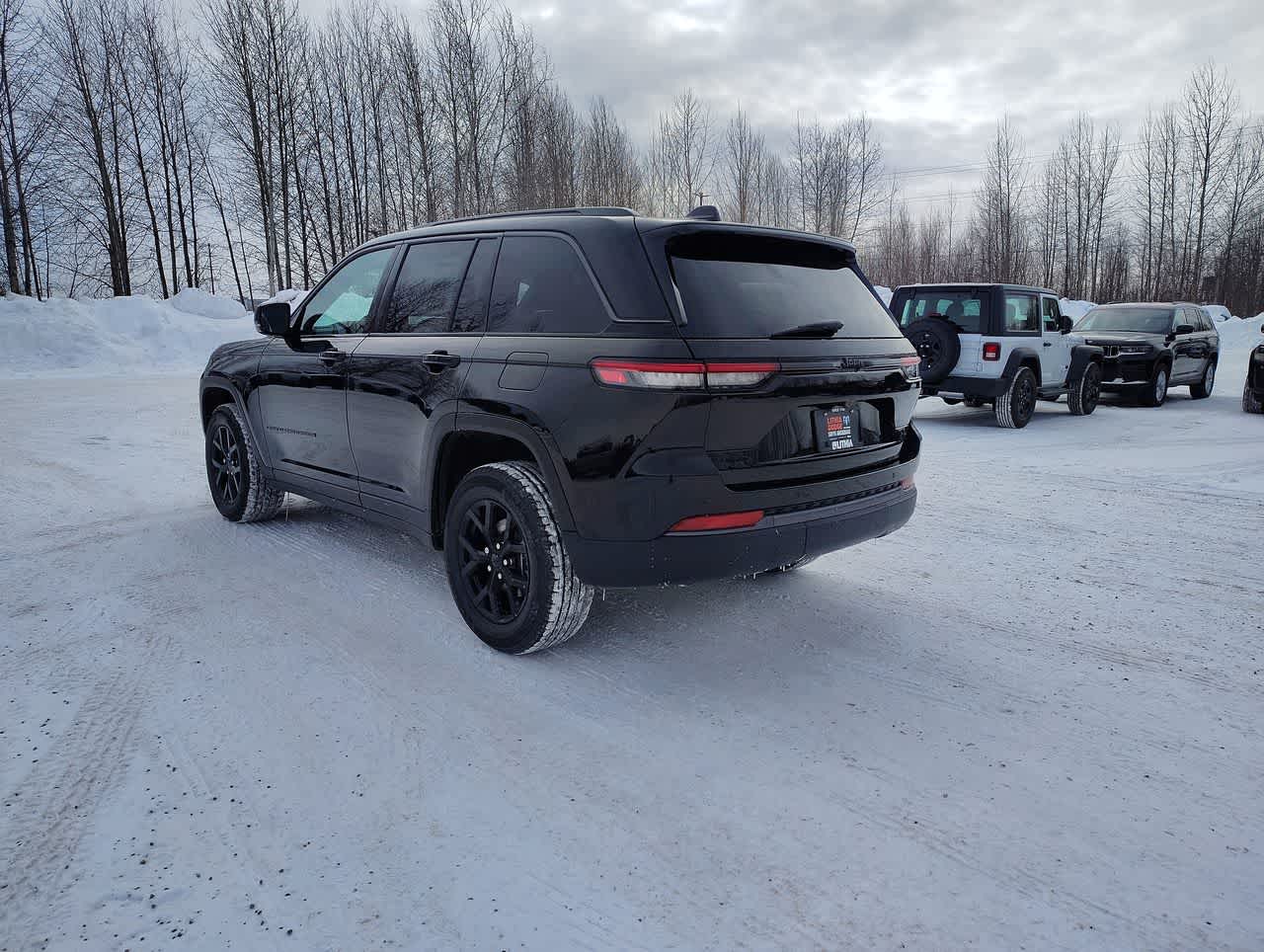 Thumbnail: 2026 Jeep Grand Cherokee - 6