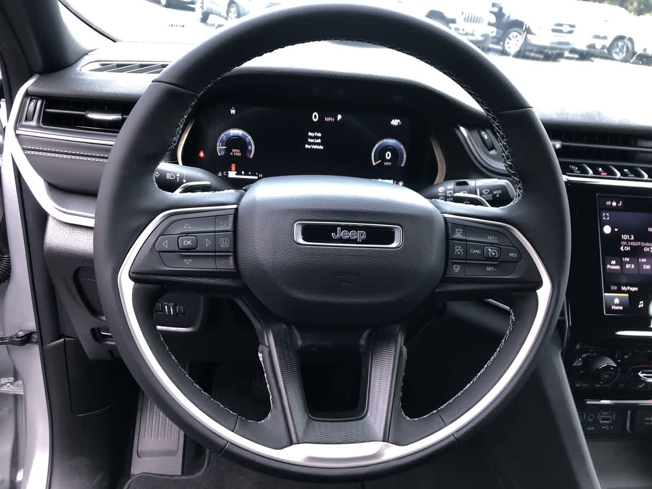 Thumbnail: 2025 Jeep Grand Cherokee - 25