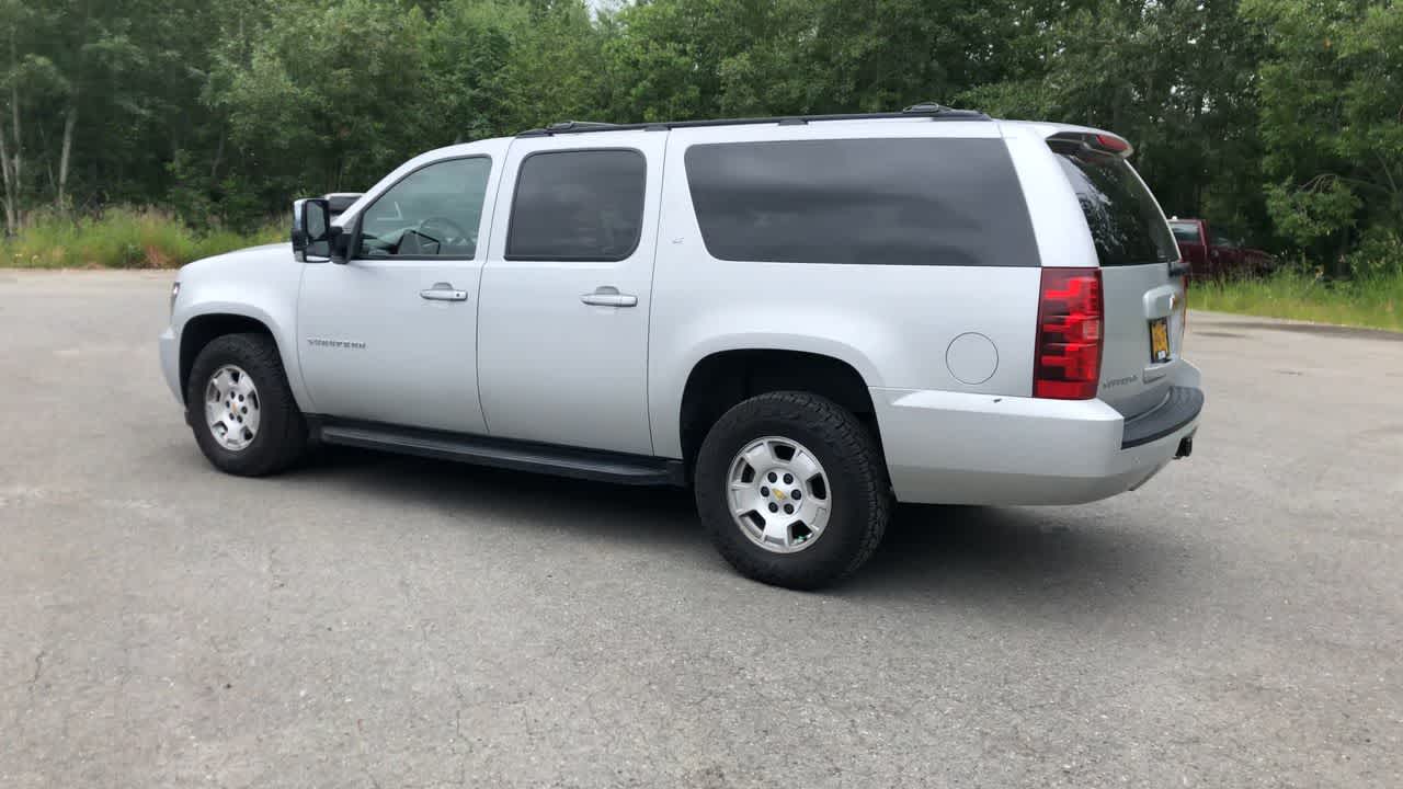 Thumbnail: 2010 Chevrolet Suburban - 9