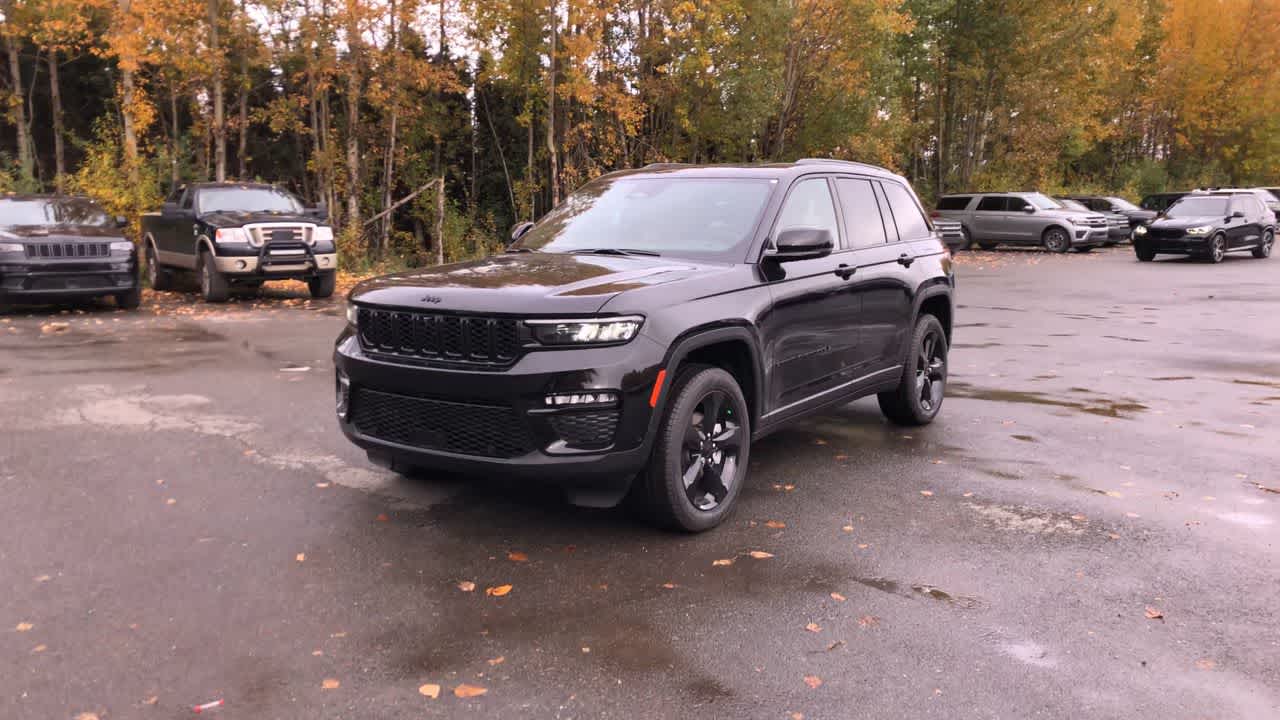 Thumbnail: 2025 Jeep Grand Cherokee - 6