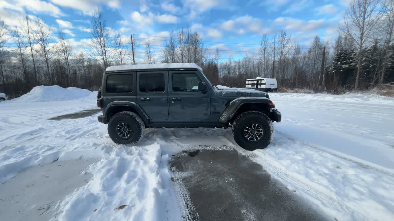 Thumbnail: 2026 Jeep Wrangler - 17