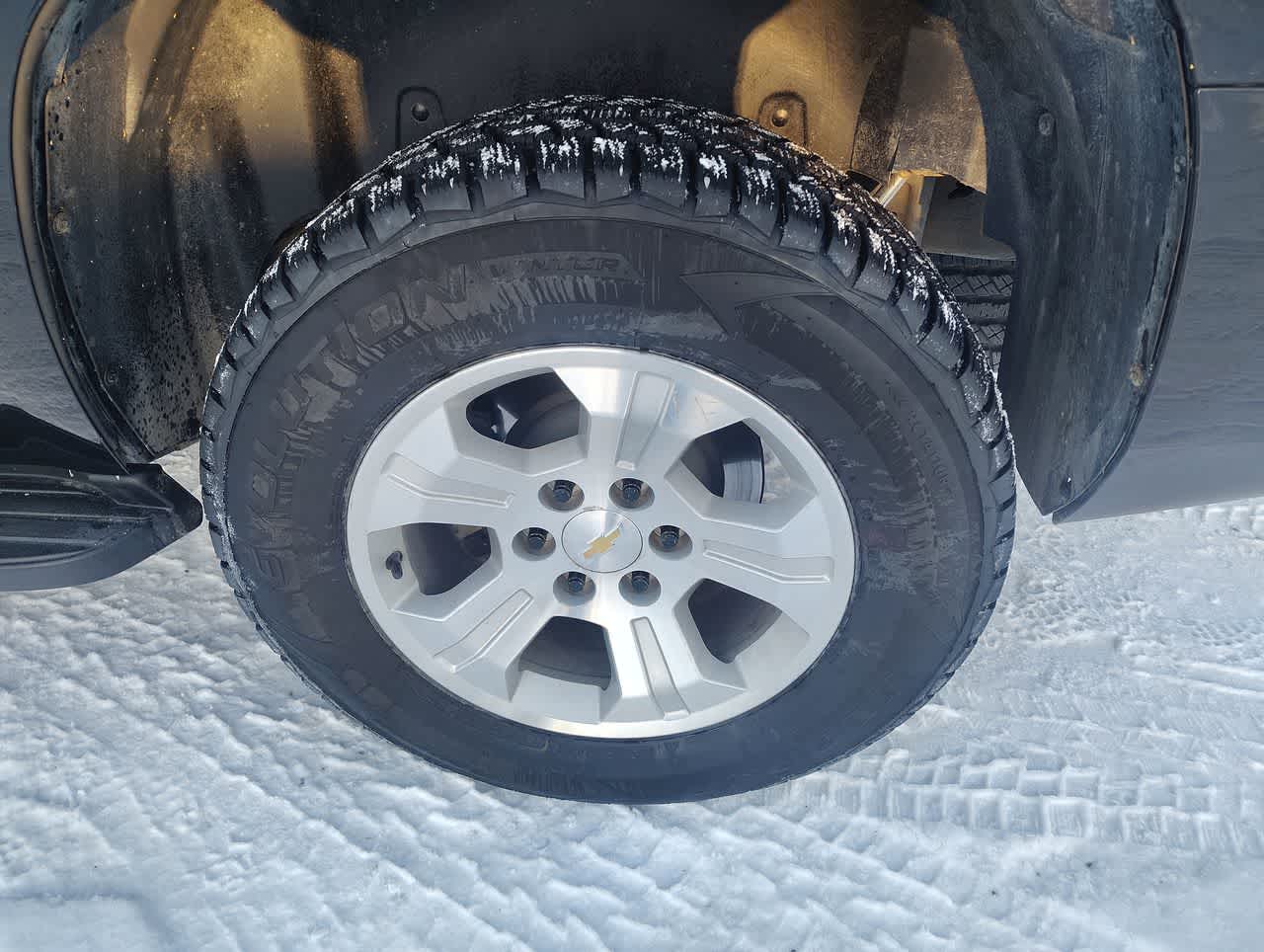 Thumbnail: 2014 Chevrolet Tahoe - 21