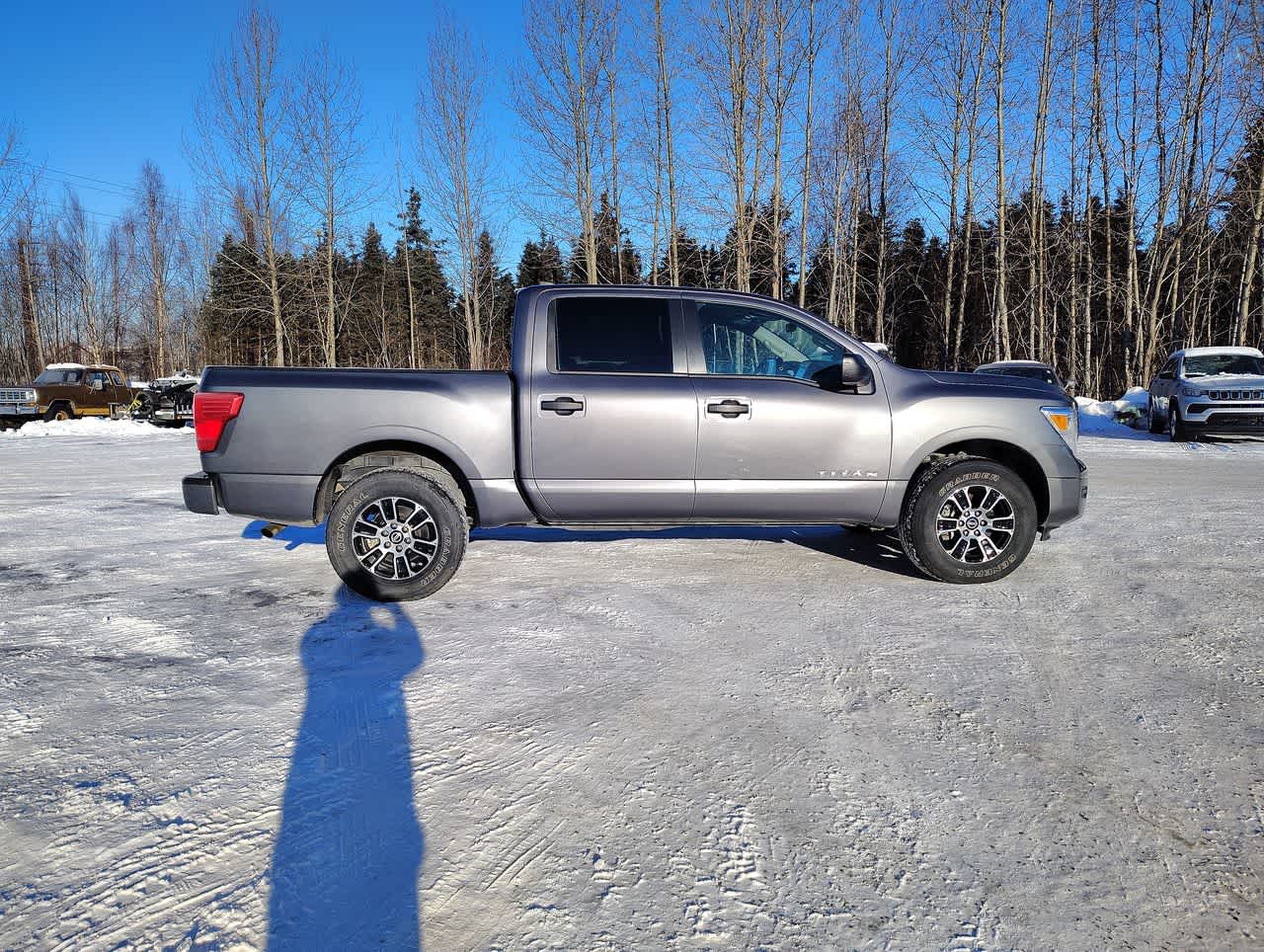 Thumbnail: 2022 Nissan Titan - 9