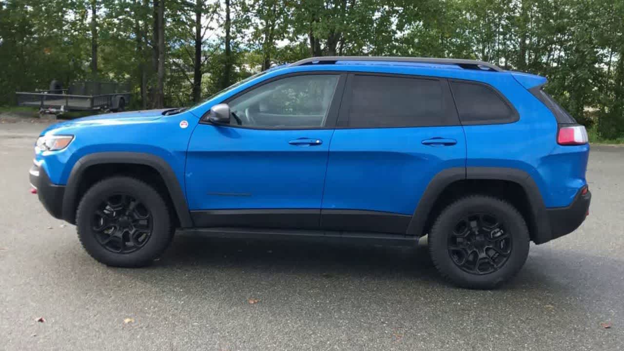 Thumbnail: 2021 Jeep Cherokee - 8