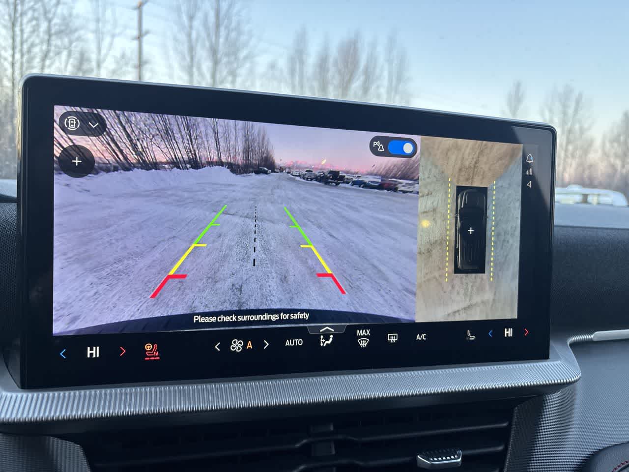 Thumbnail: 2025 Ford Explorer - 28