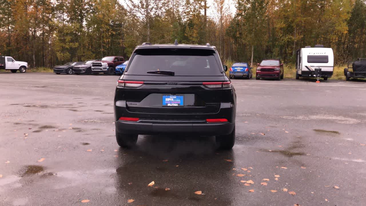 Thumbnail: 2025 Jeep Grand Cherokee - 13