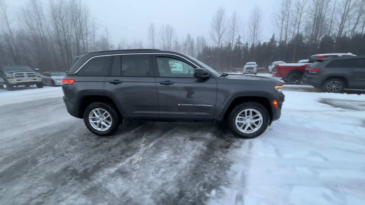 Thumbnail: 2024 Jeep Grand Cherokee - 16