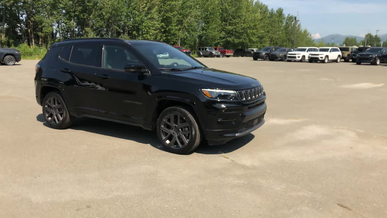 Thumbnail: 2025 Jeep Compass - 17