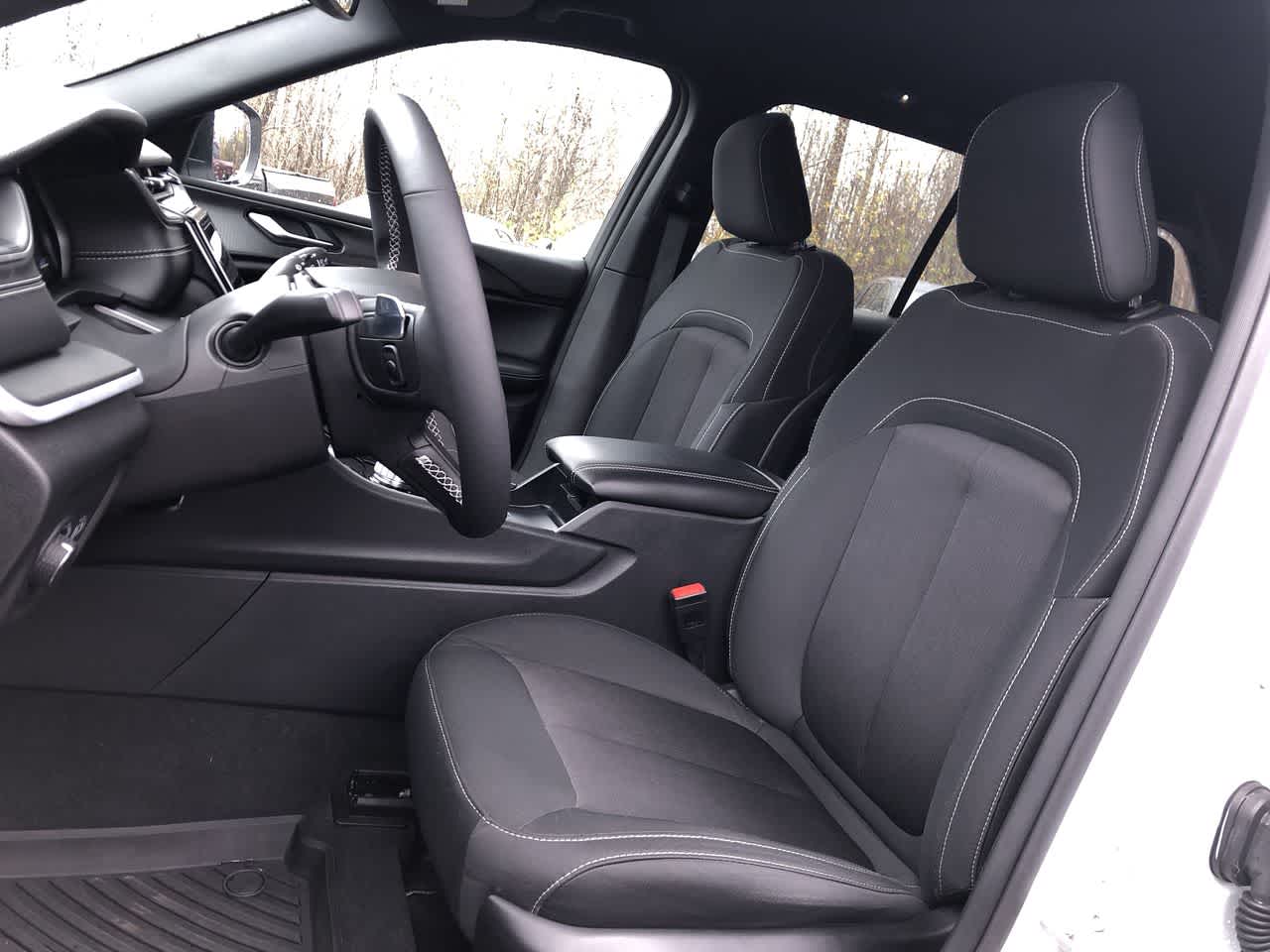 Thumbnail: 2024 Jeep Grand Cherokee - 31