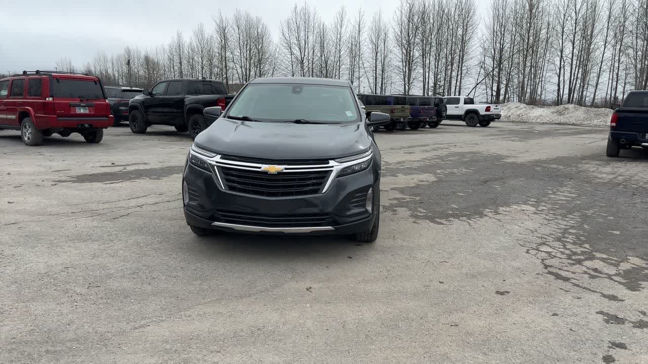 Thumbnail: 2022 Chevrolet Equinox - 4