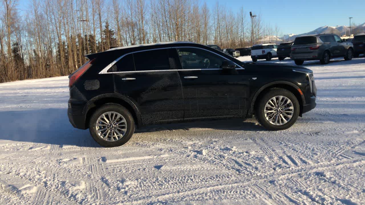 Thumbnail: 2024 Cadillac XT4 - 15
