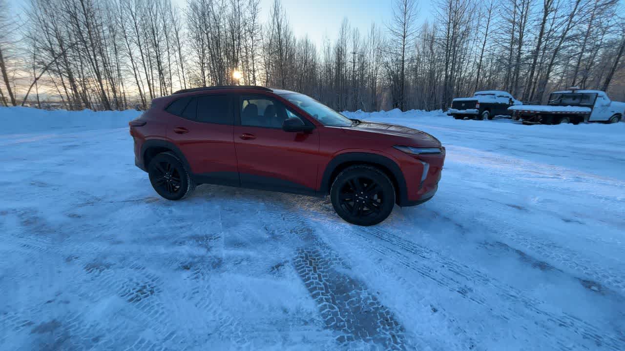 Thumbnail: 2024 Chevrolet Trax - 17