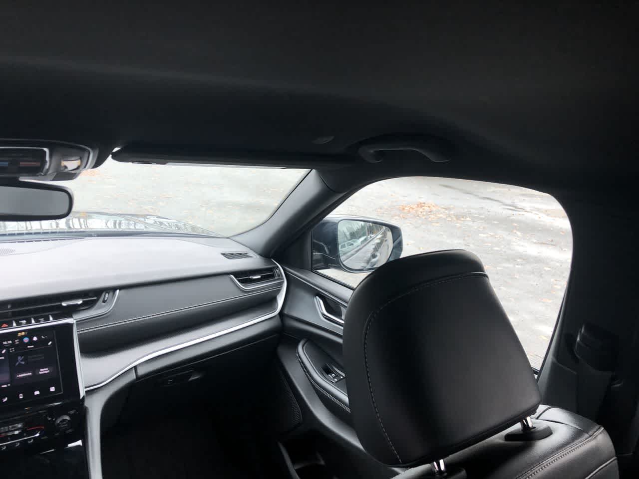 Thumbnail: 2024 Jeep Grand Cherokee L - 19