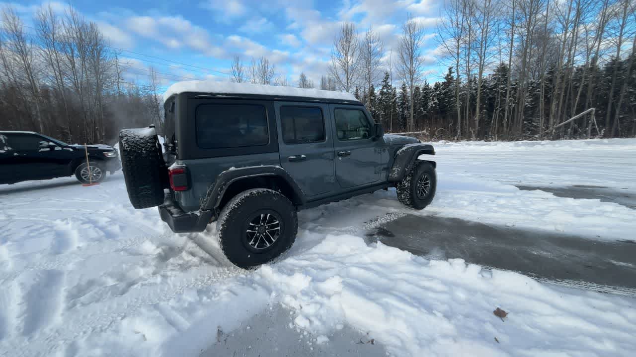 Thumbnail: 2026 Jeep Wrangler - 15