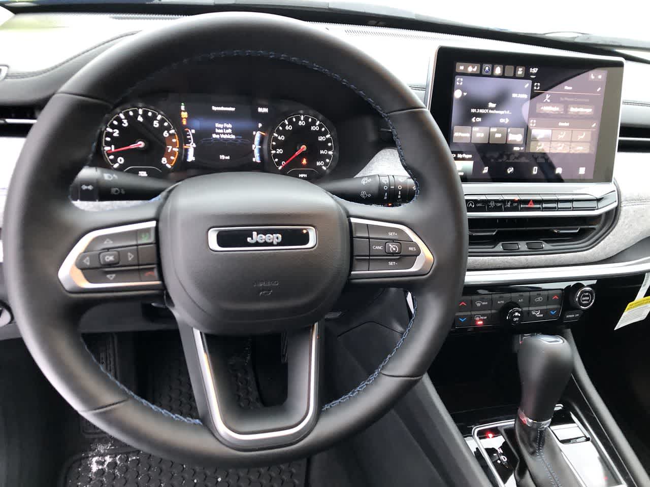 Thumbnail: 2022 Jeep Compass - 25