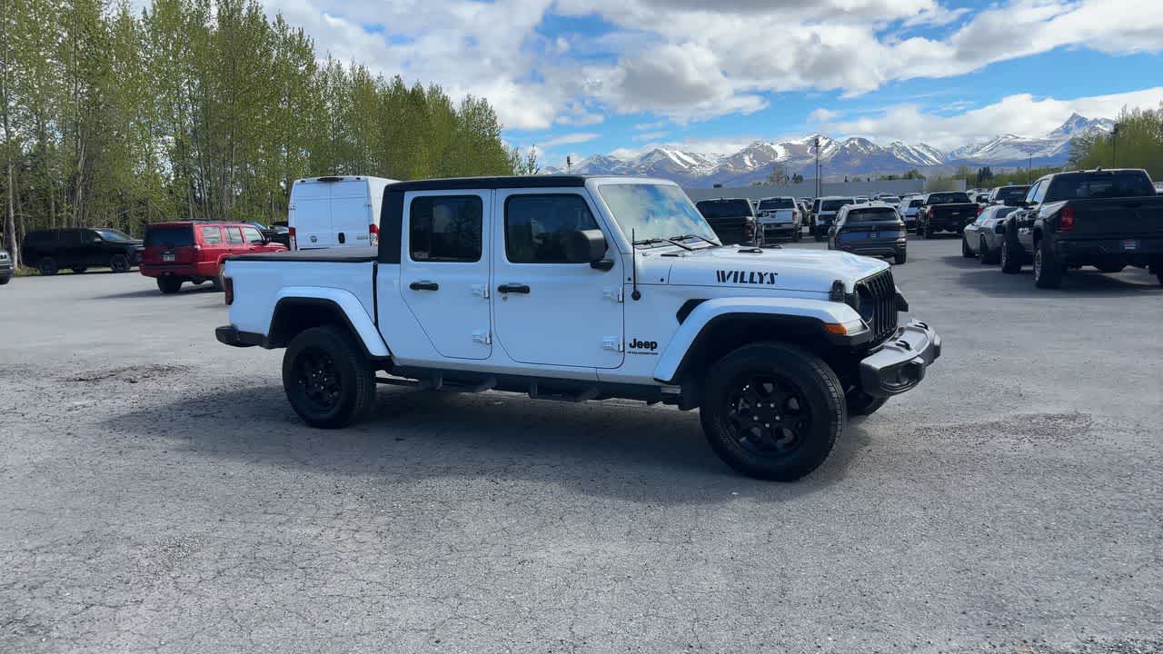 Thumbnail: 2023 Jeep Gladiator - 2