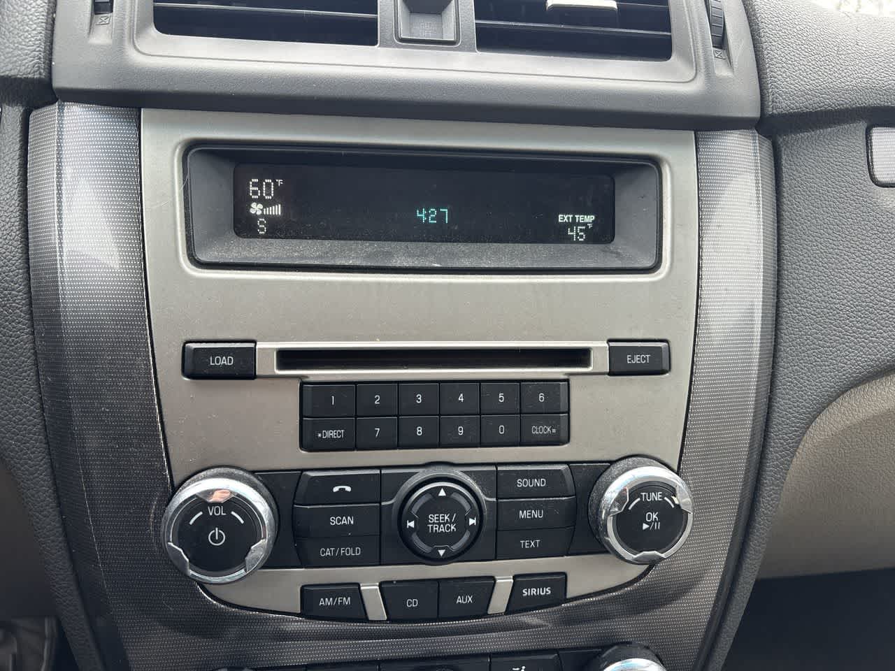 Thumbnail: 2011 Ford Fusion - 26