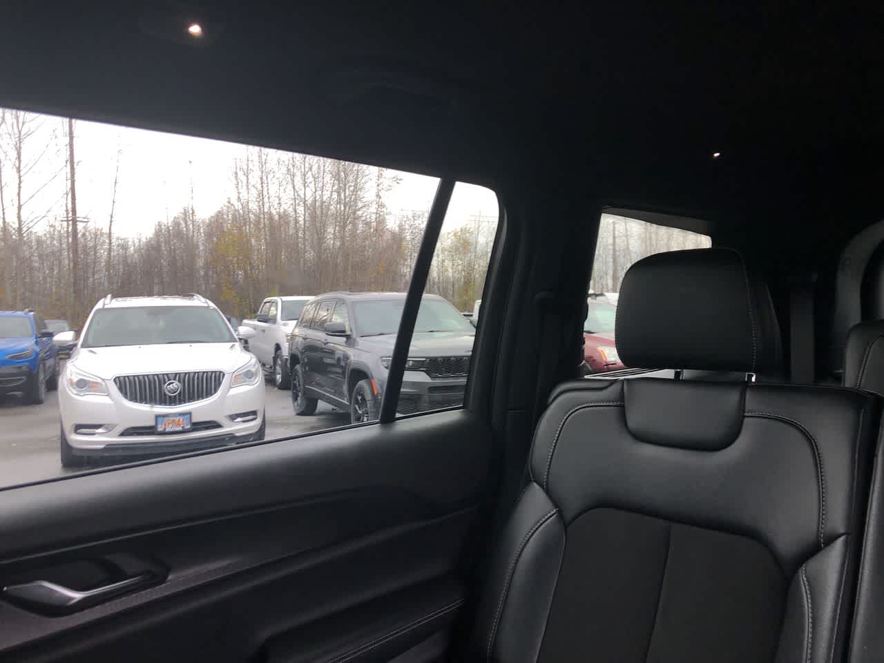 Thumbnail: 2024 Jeep Grand Cherokee L - 21